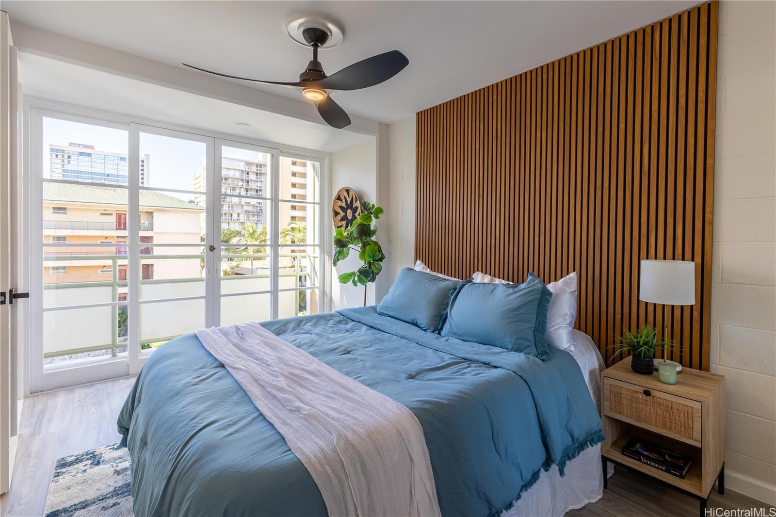 445 Kaiolu Street  Unit 604