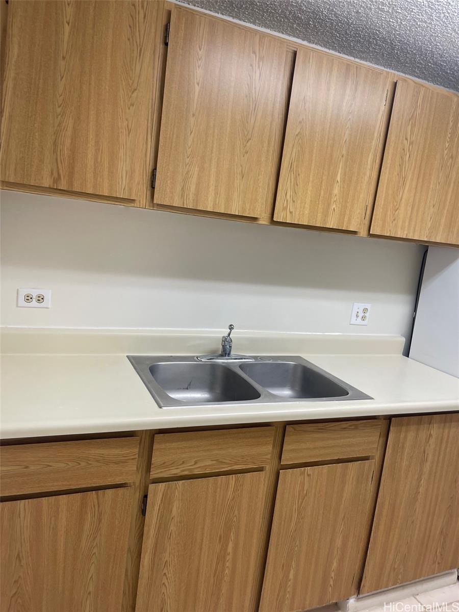 Photo 17 of 25