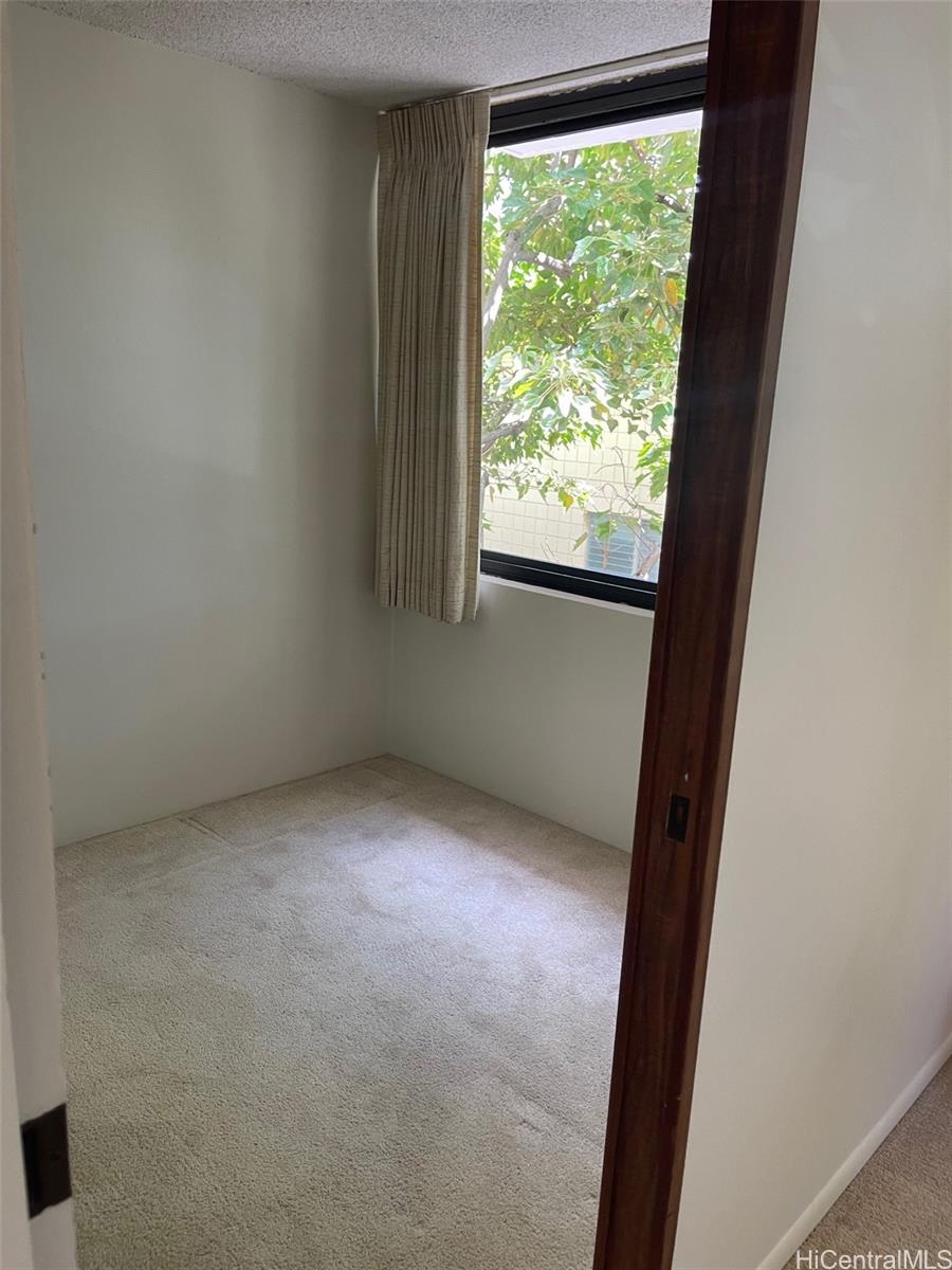 Photo 20 of 25