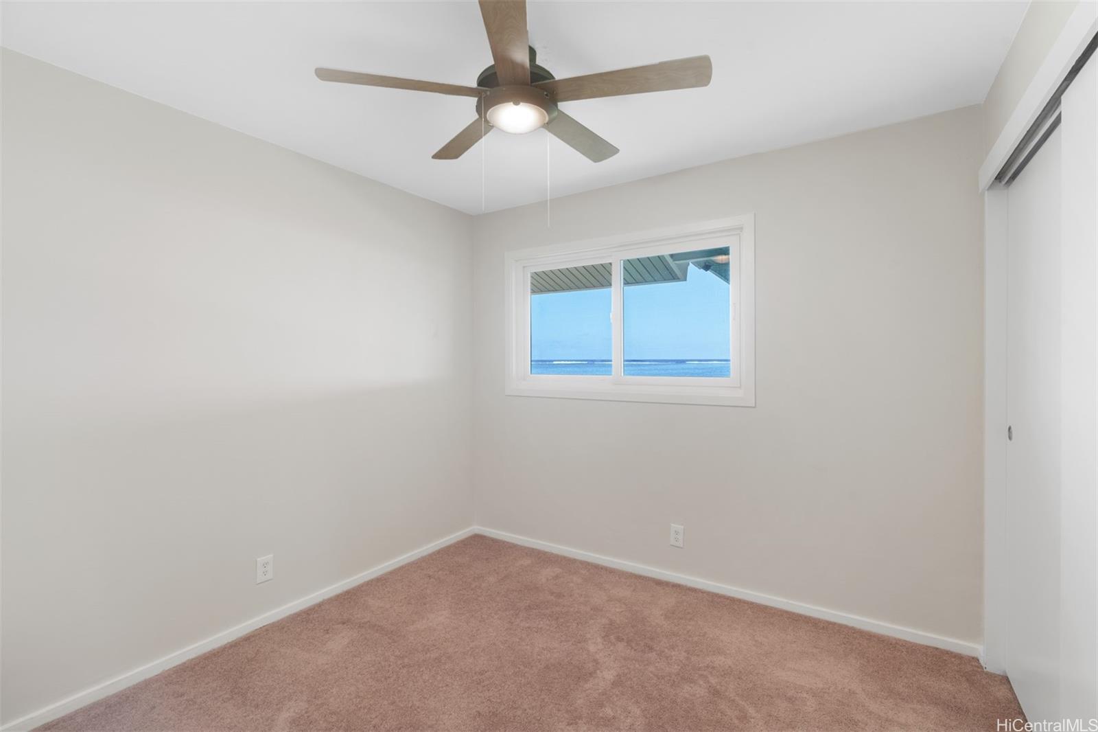 Photo 16 of 25