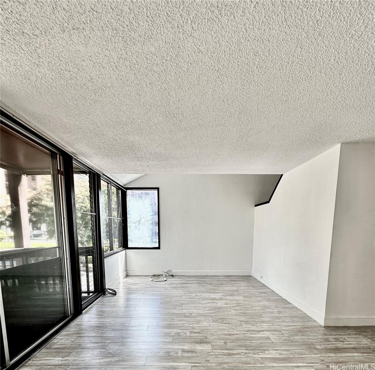 98-360 Koauka Loop  Unit 206