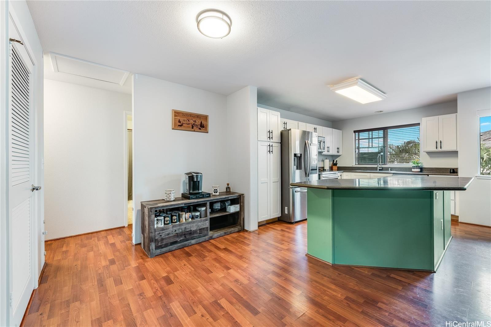 91-1179 Kaiau Avenue  Unit 803