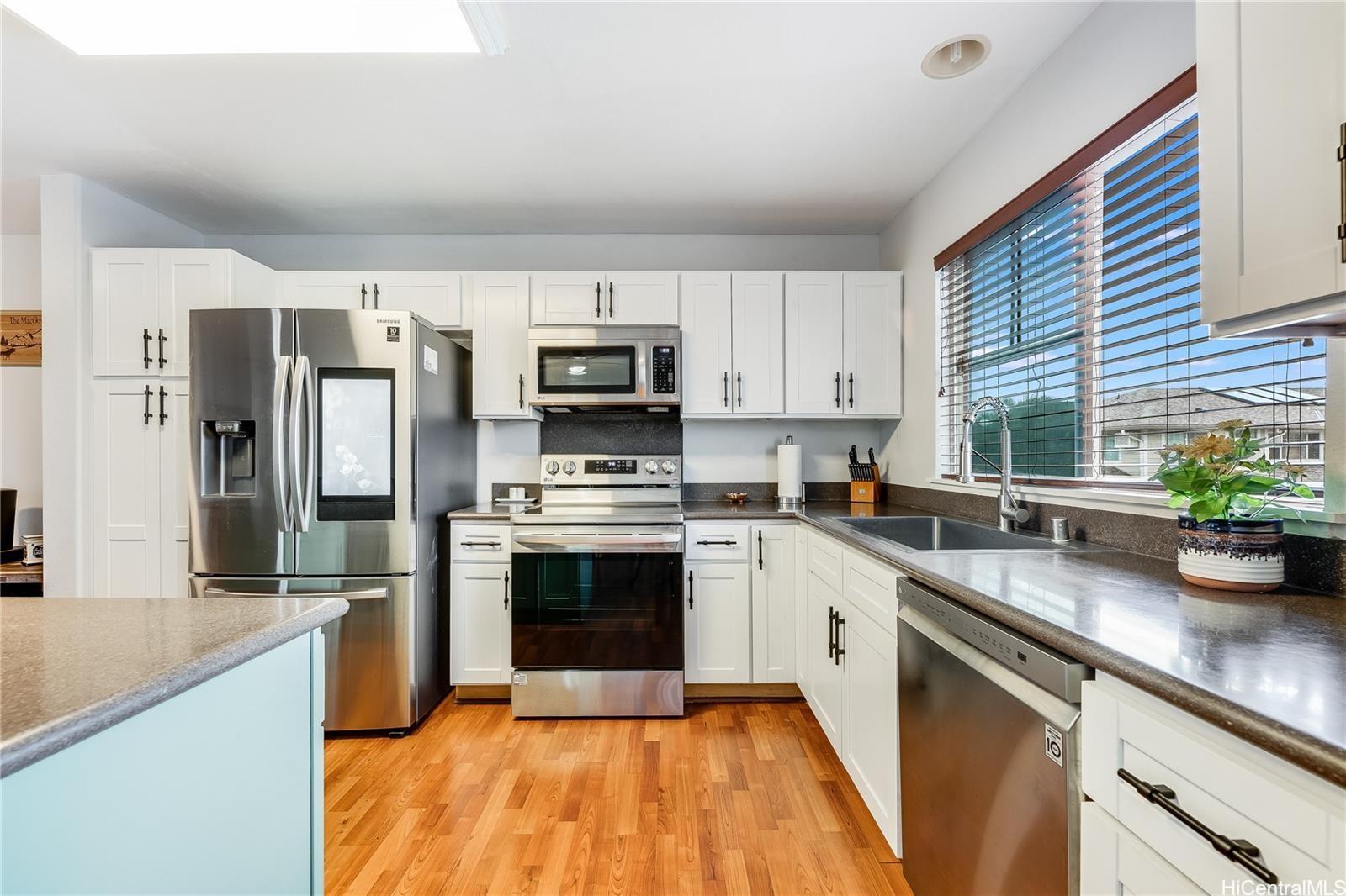 91-1179 Kaiau Avenue  Unit 803