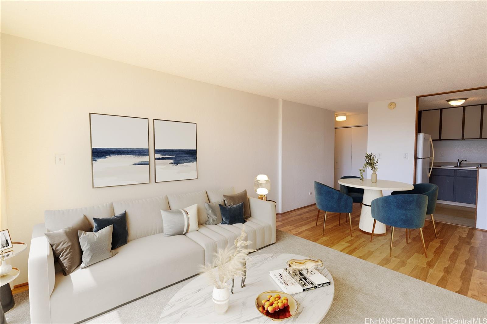 1054 Green Street 408