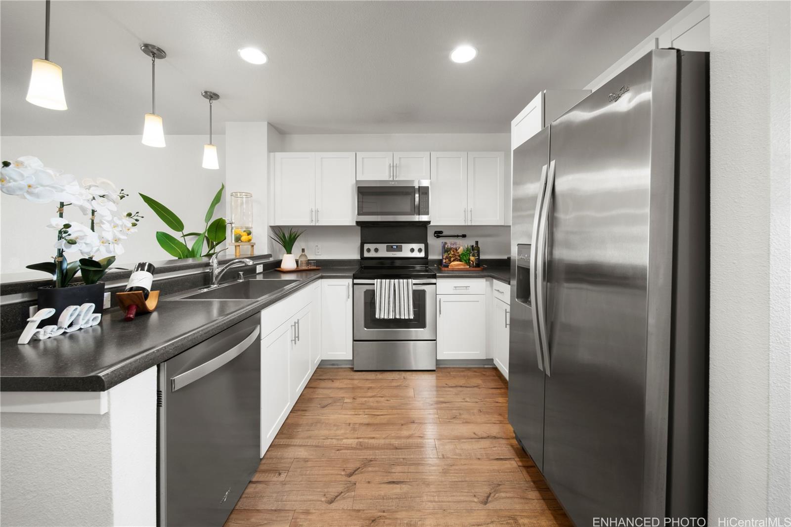801 Kakala Street 702