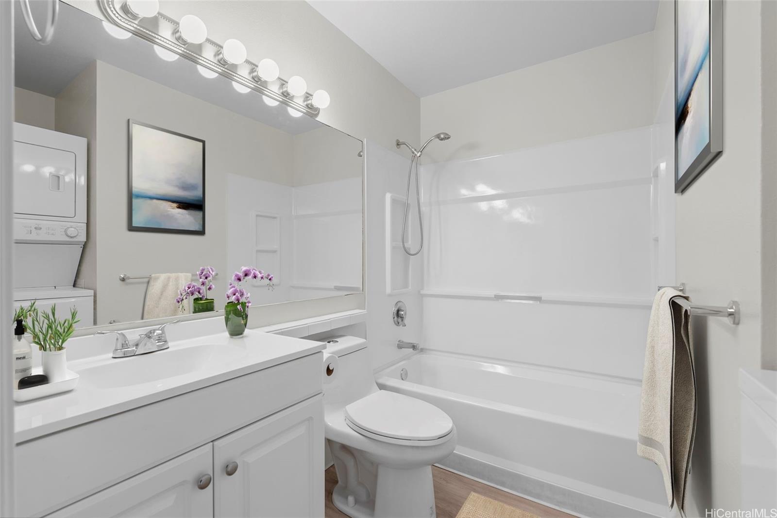 Photo 7 of 22