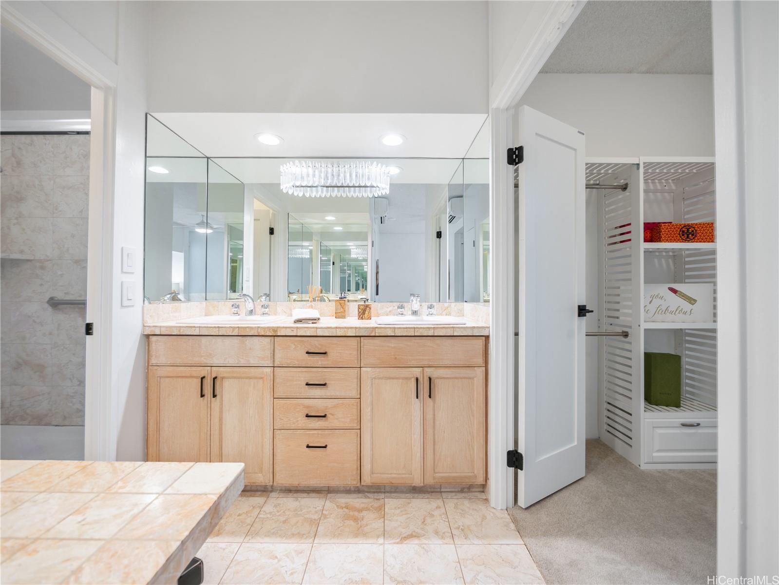 1030 Aoloa Place  Unit 305B