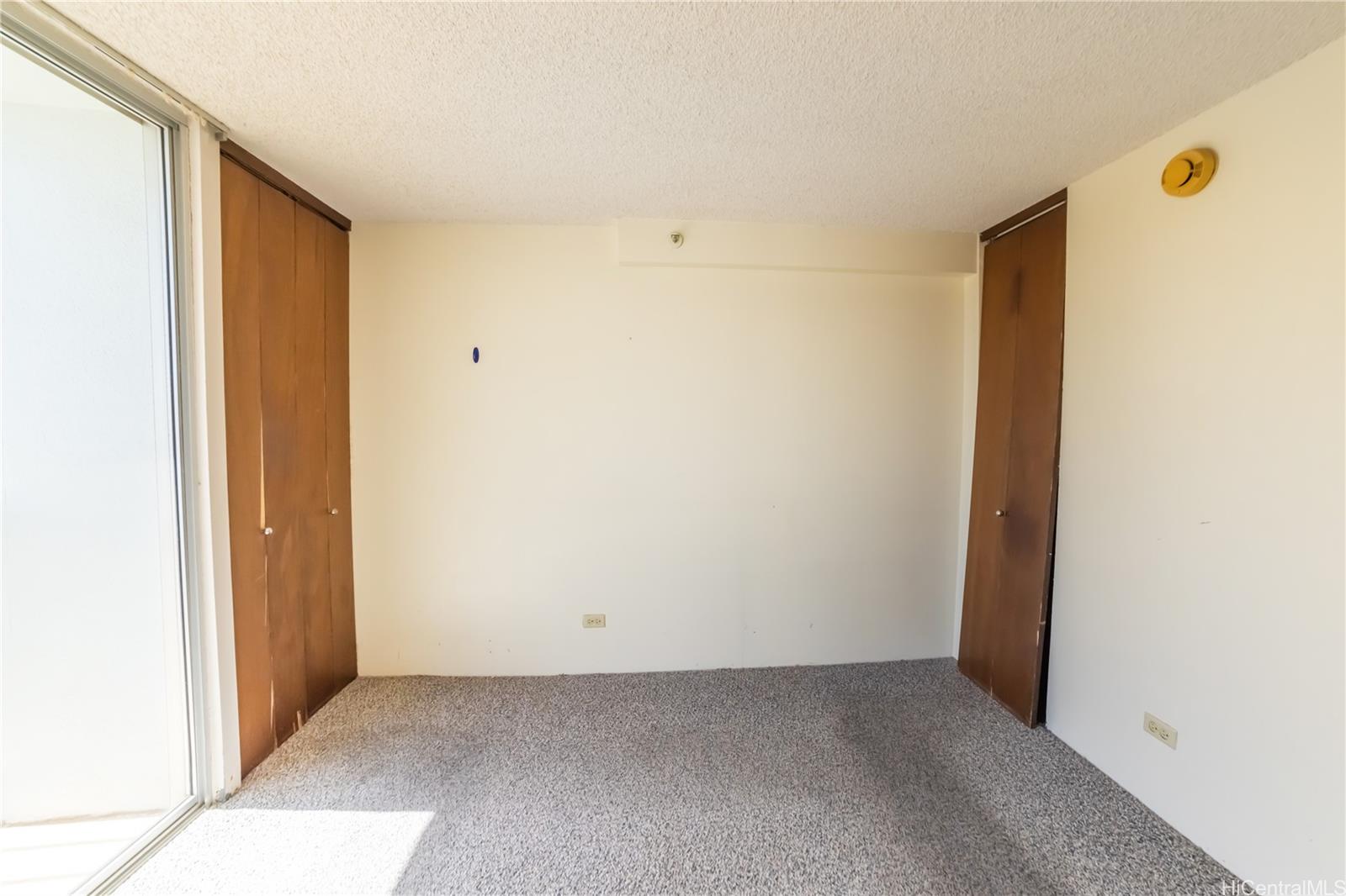 Photo 10 of 25