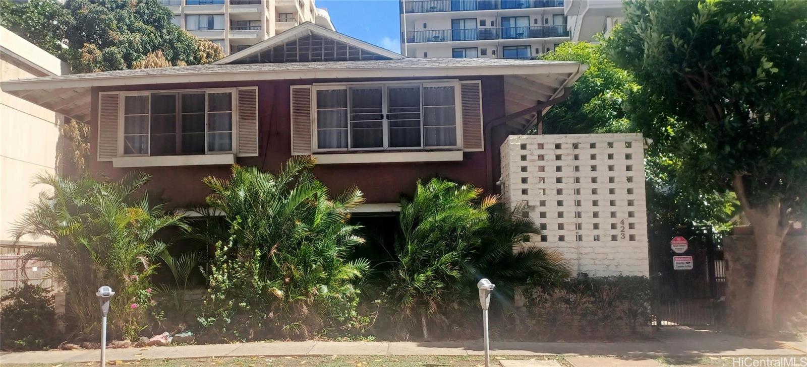 423 Kaiolu Street 106