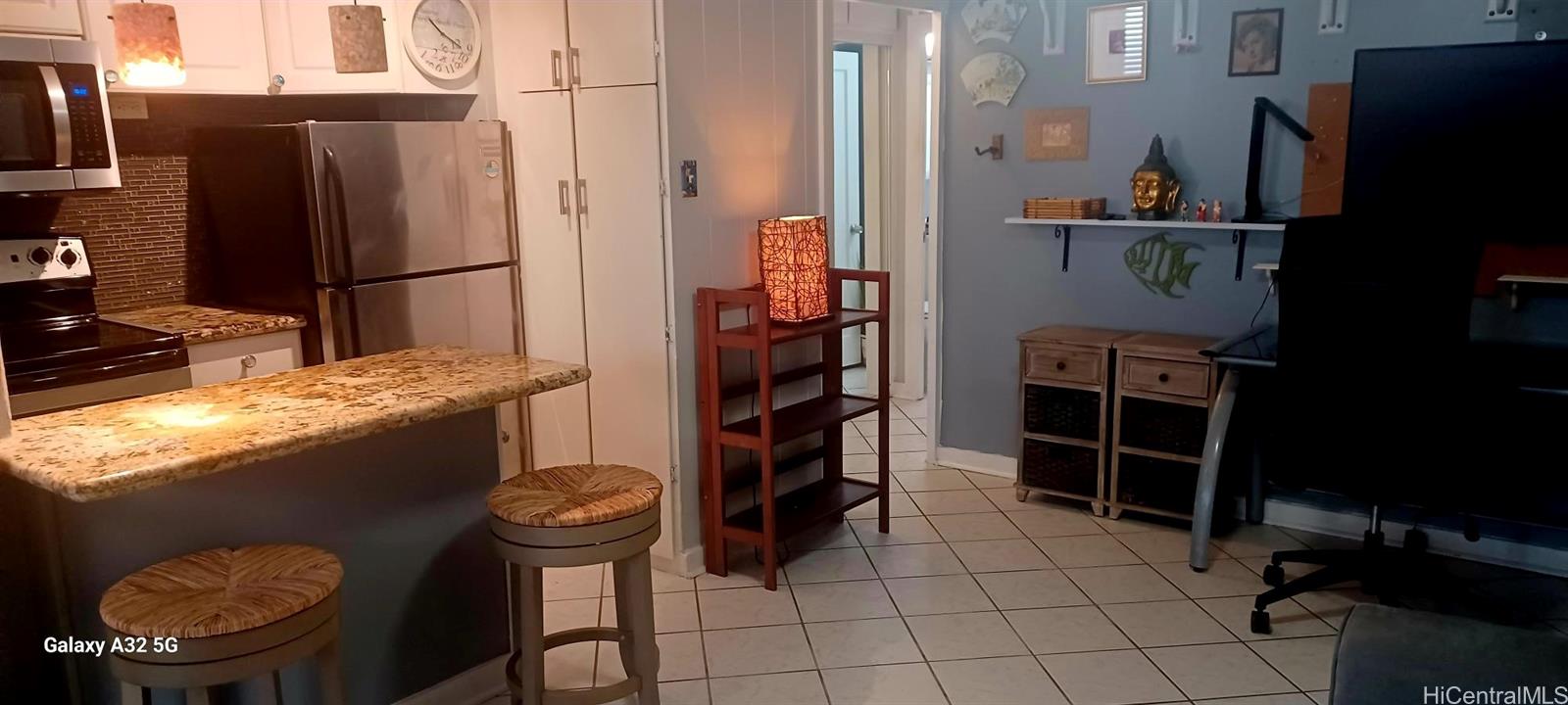 Photo 10 of 25
