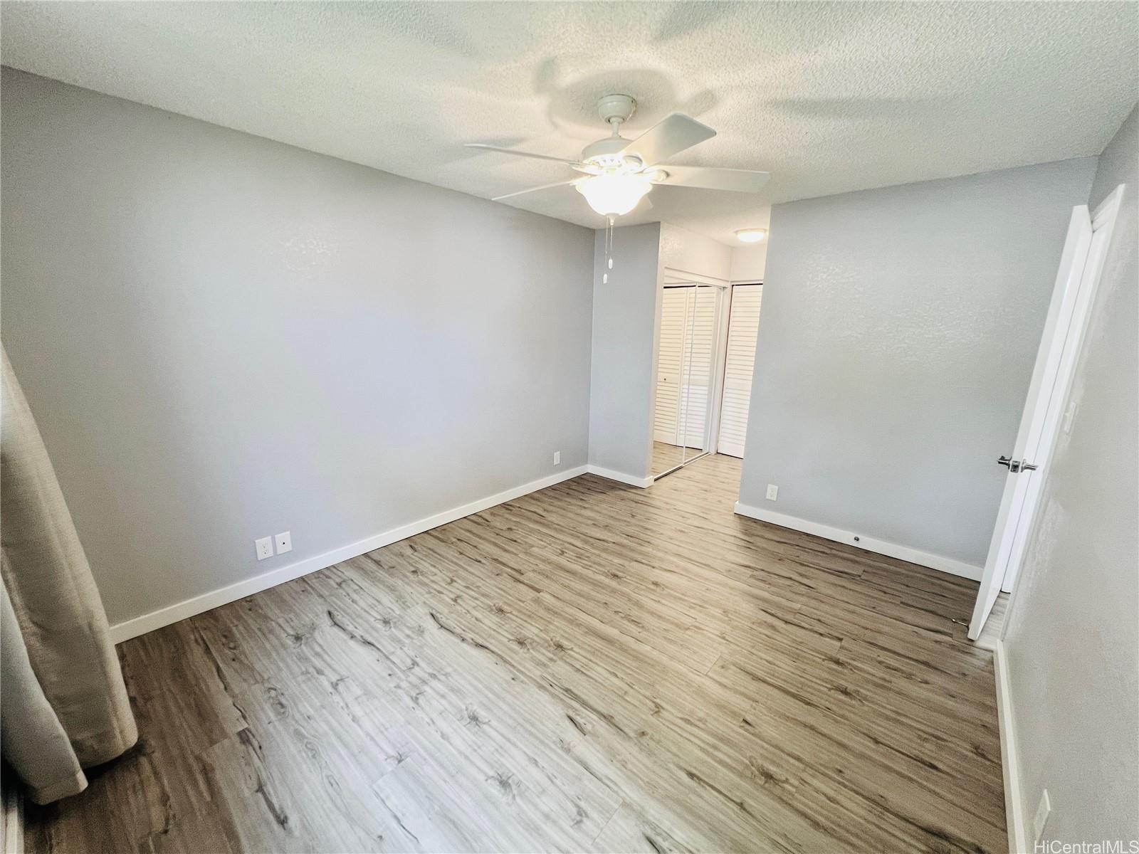 Photo 19 of 25