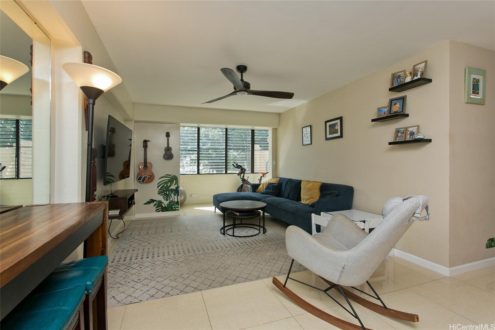 2450 Date Street 12
