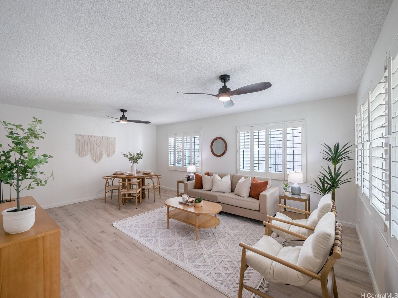 Photo 3 of 25