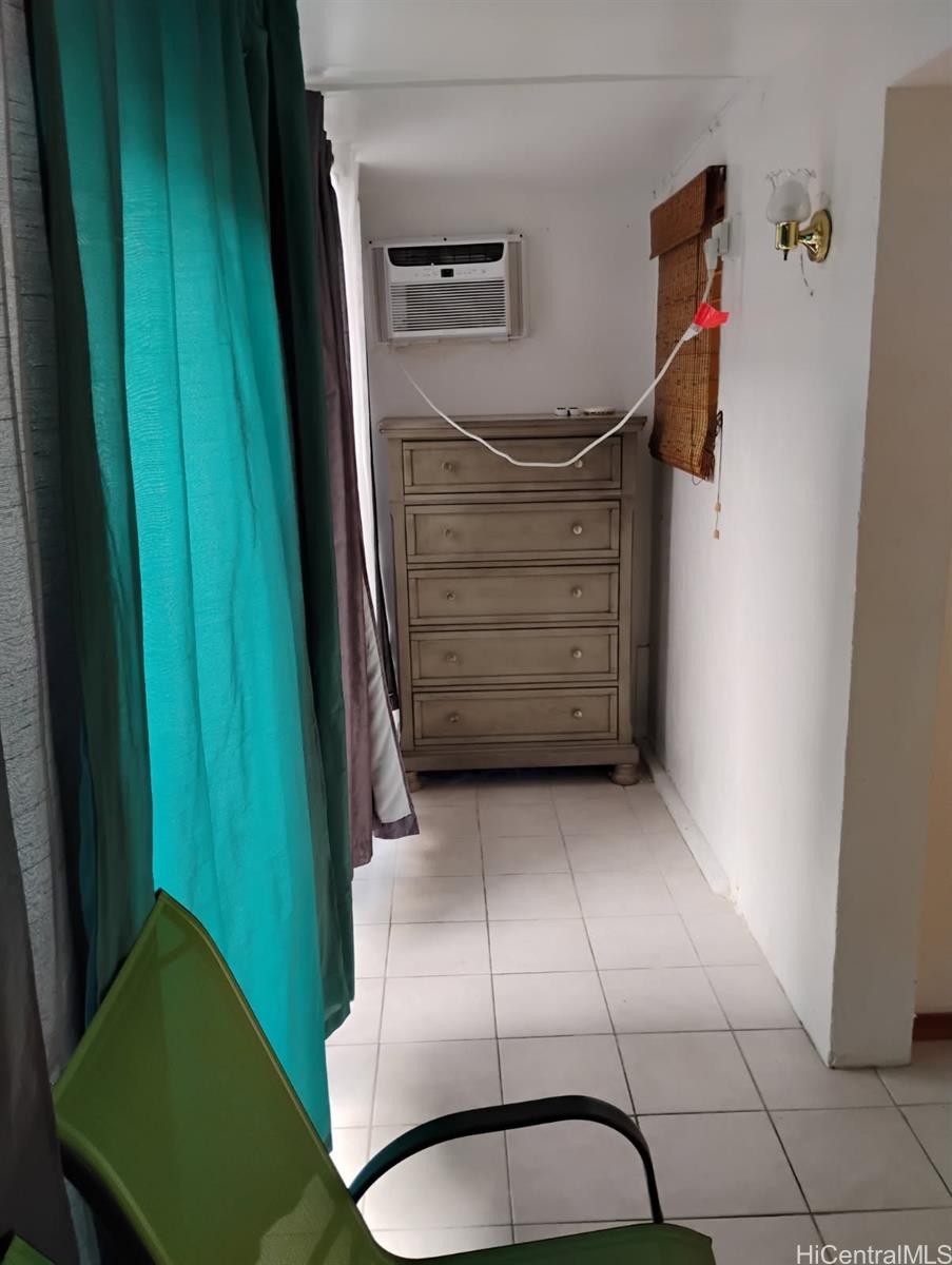 Photo 10 of 25