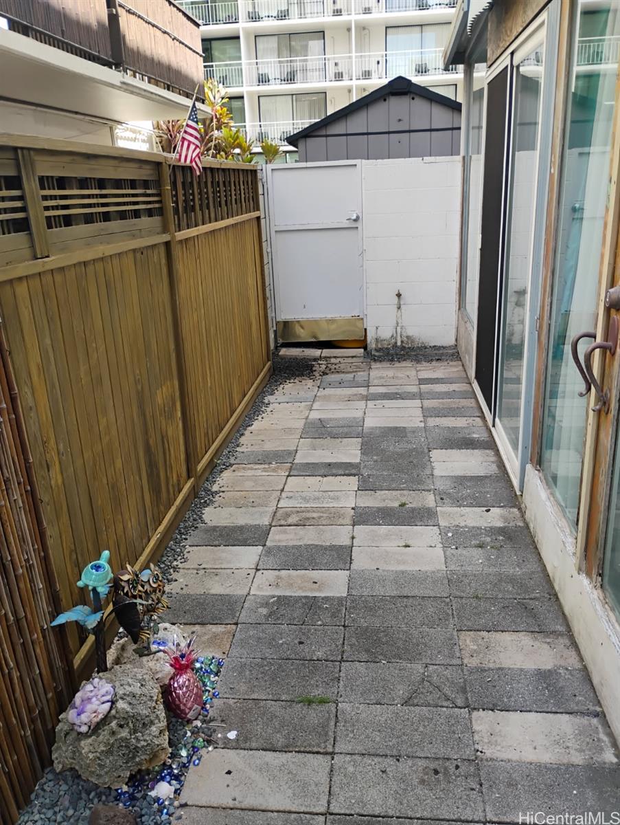Photo 17 of 25