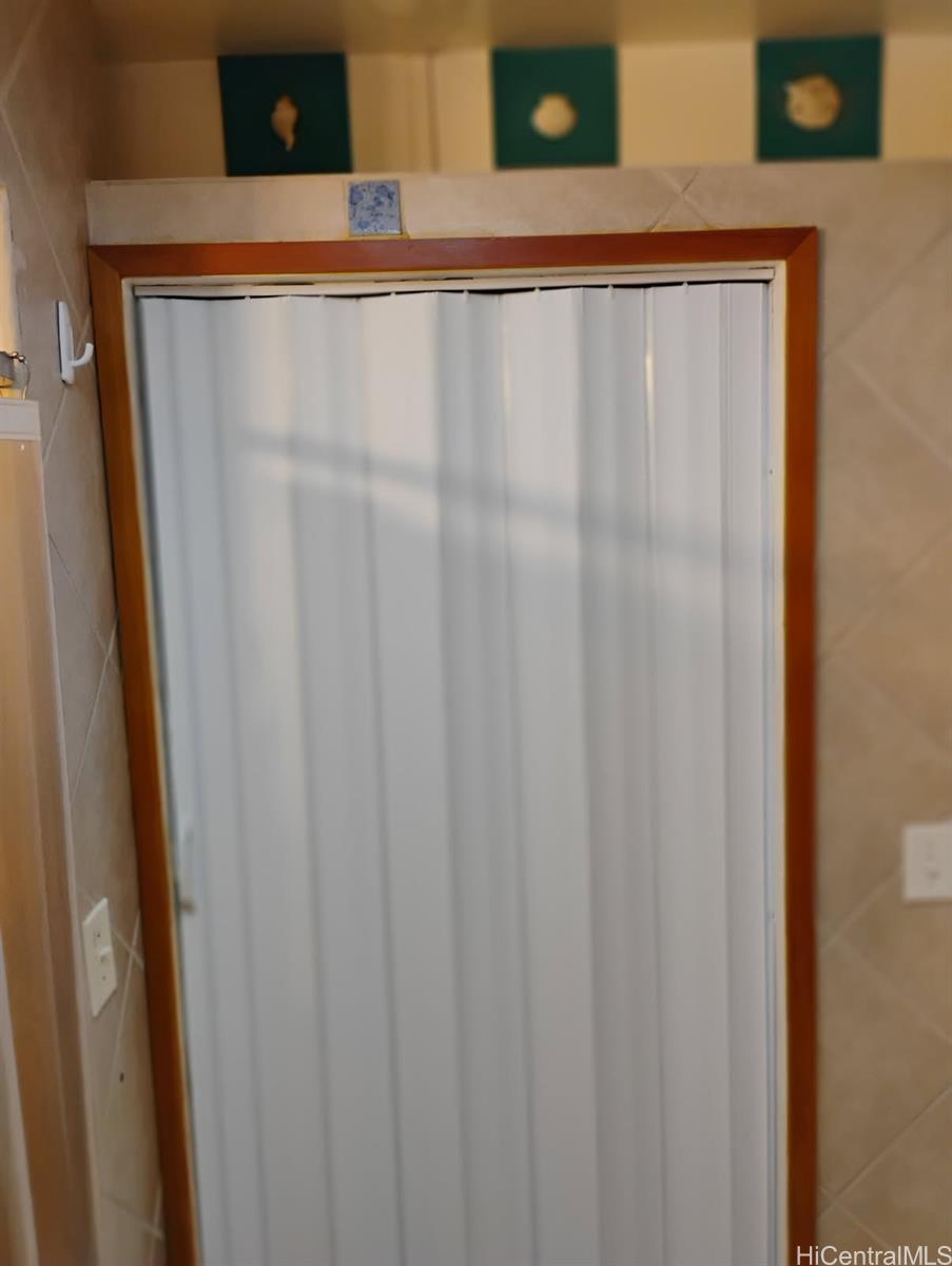 Photo 19 of 25