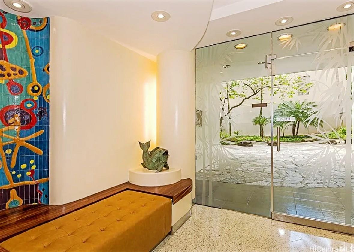 225 Queen Street  Unit 14A