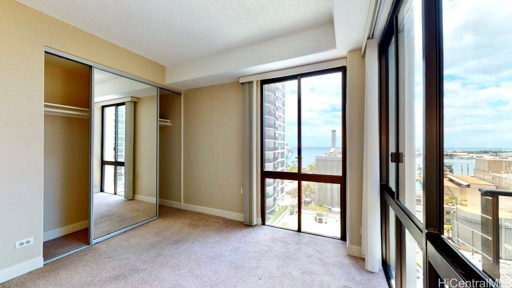225 Queen Street  Unit 14A