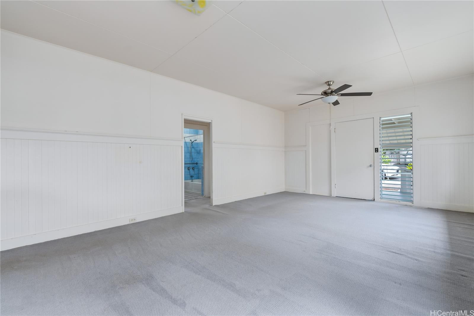 Photo 6 of 25
