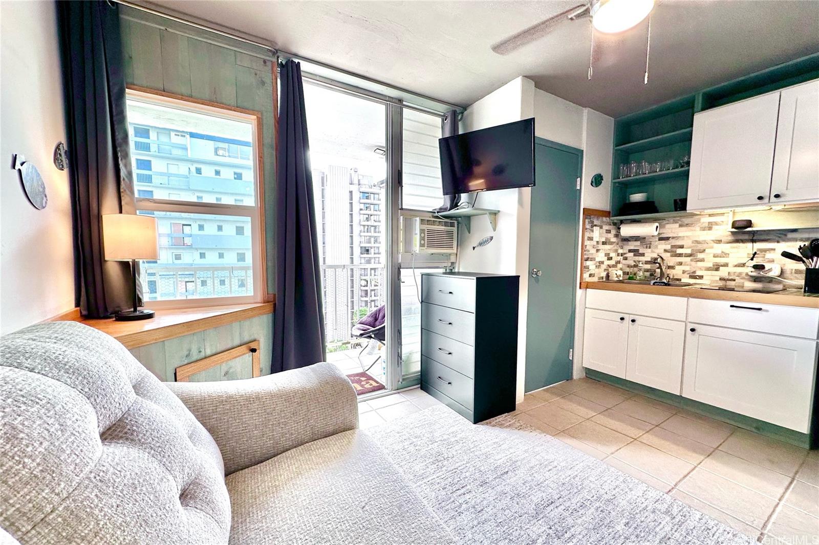 2509 Ala Wai Boulevard  Unit 1005