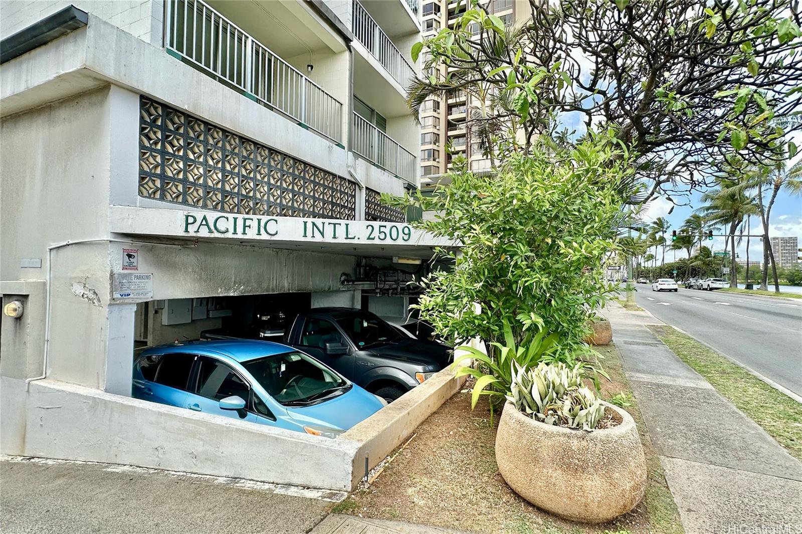 2509 Ala Wai Boulevard  Unit 1005