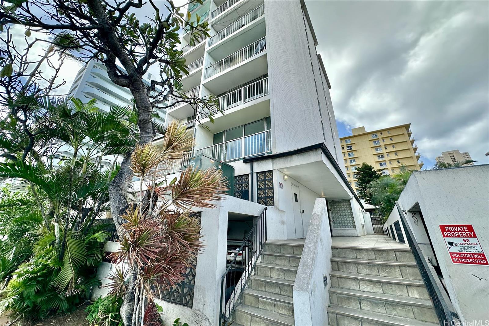 2509 Ala Wai Boulevard  Unit 1005
