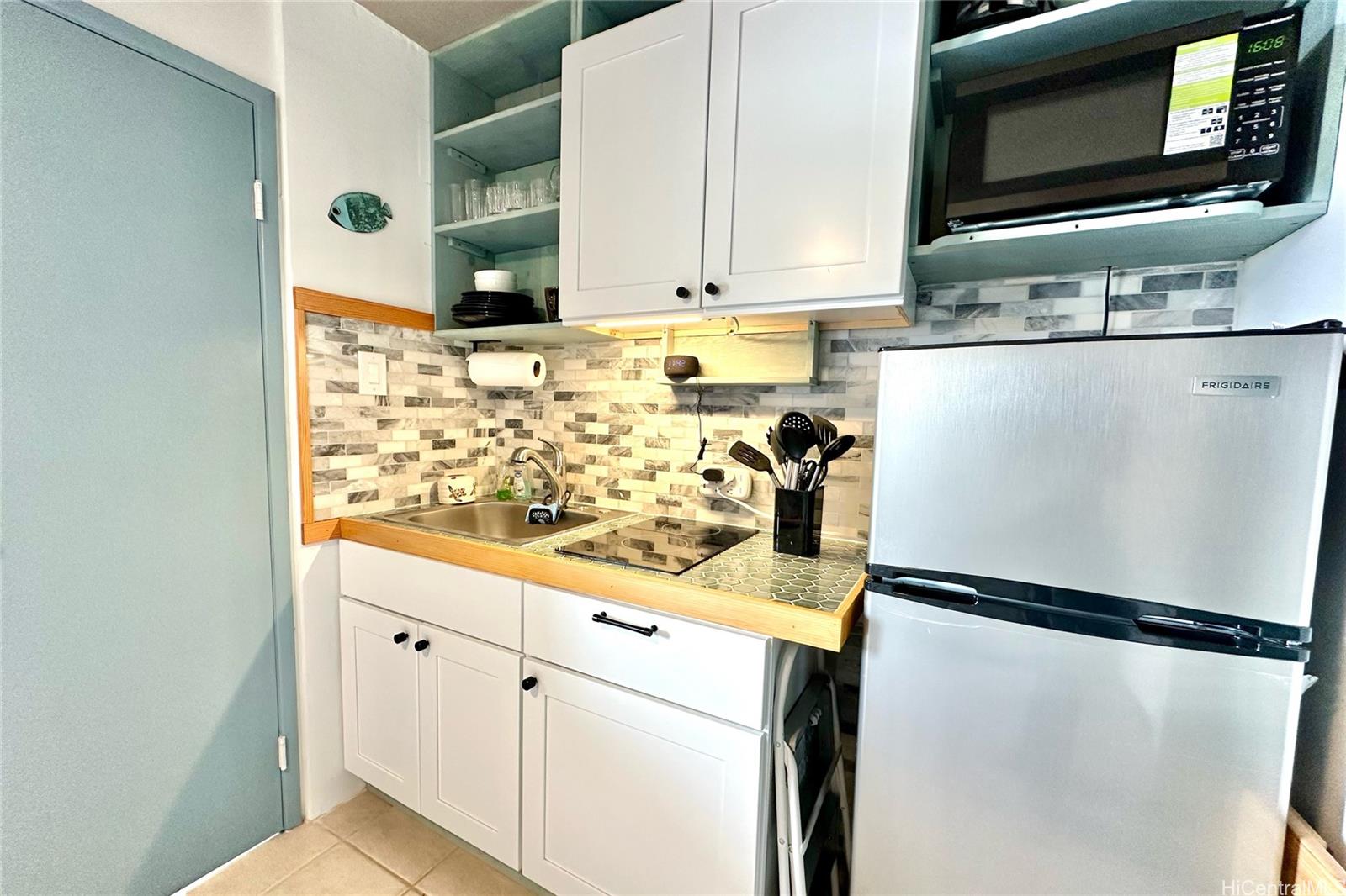 2509 Ala Wai Boulevard  Unit 1005