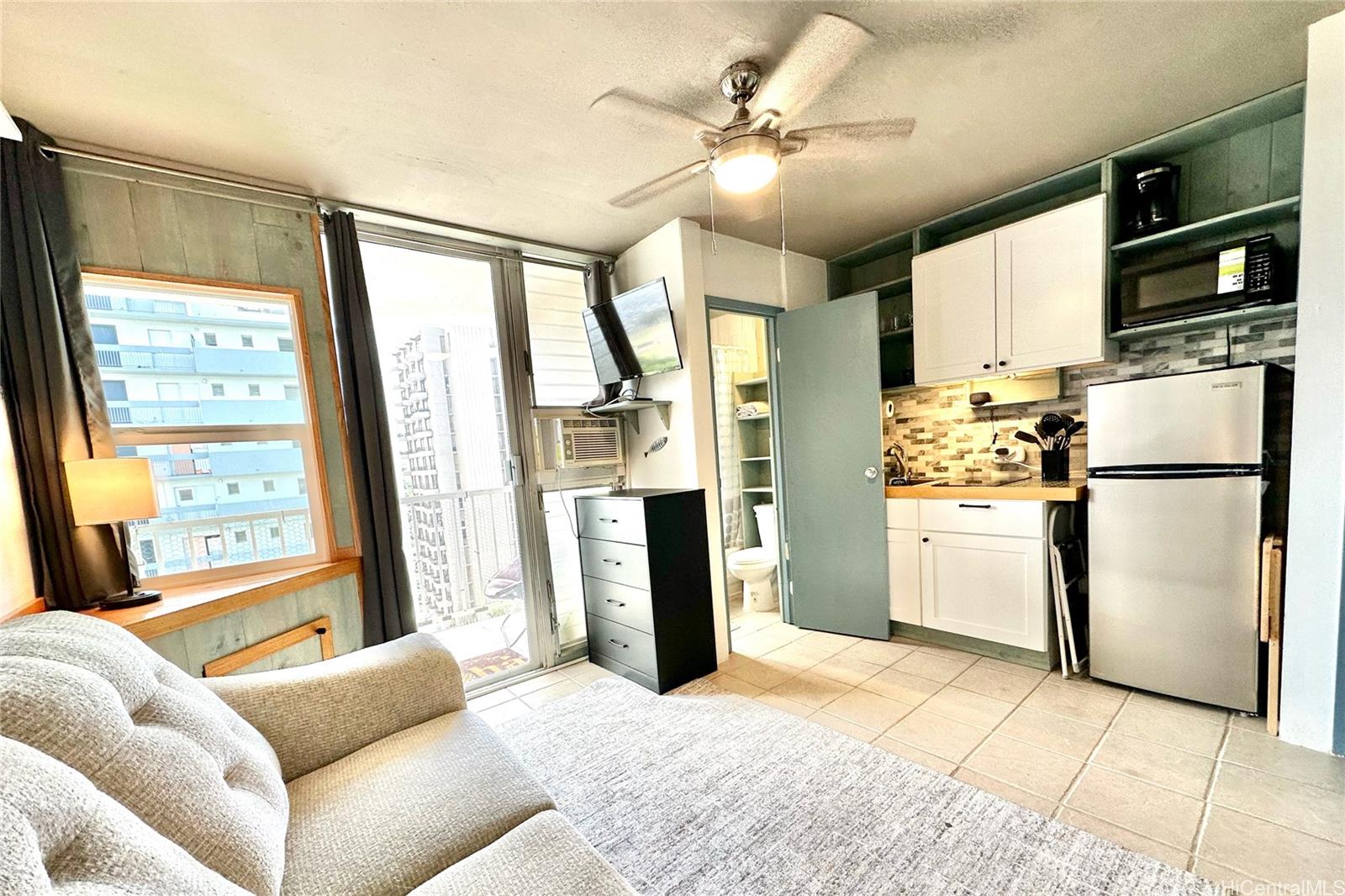 2509 Ala Wai Boulevard  Unit 1005