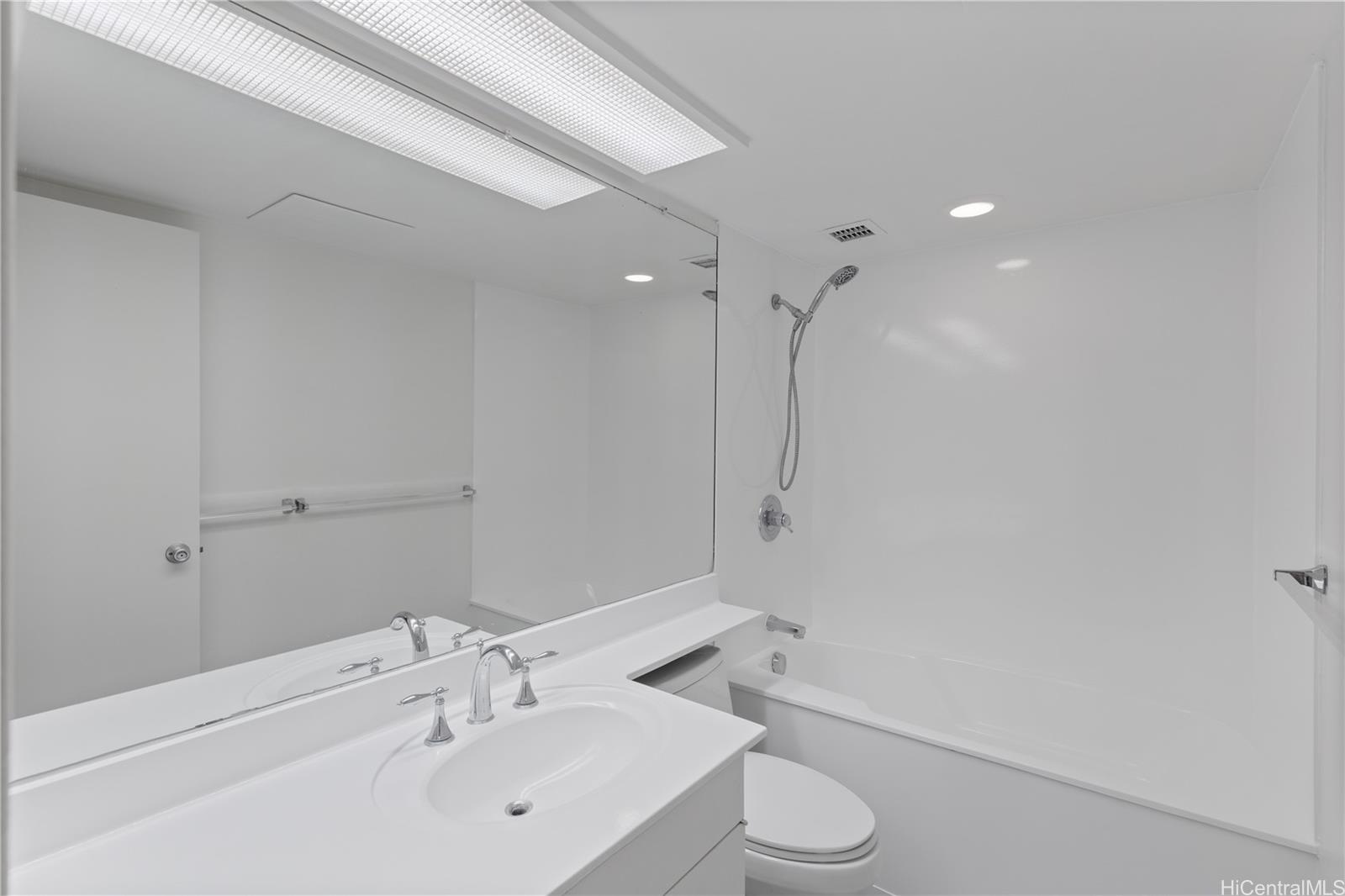 1860 Ala Moana Boulevard  Unit 1102