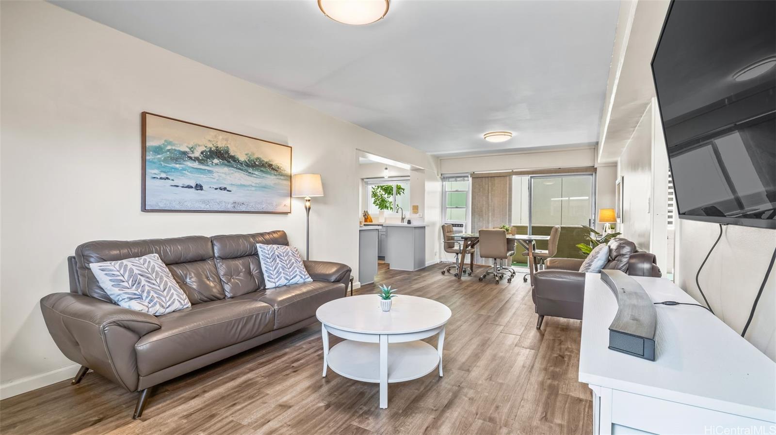 320 Ainakea Way 303