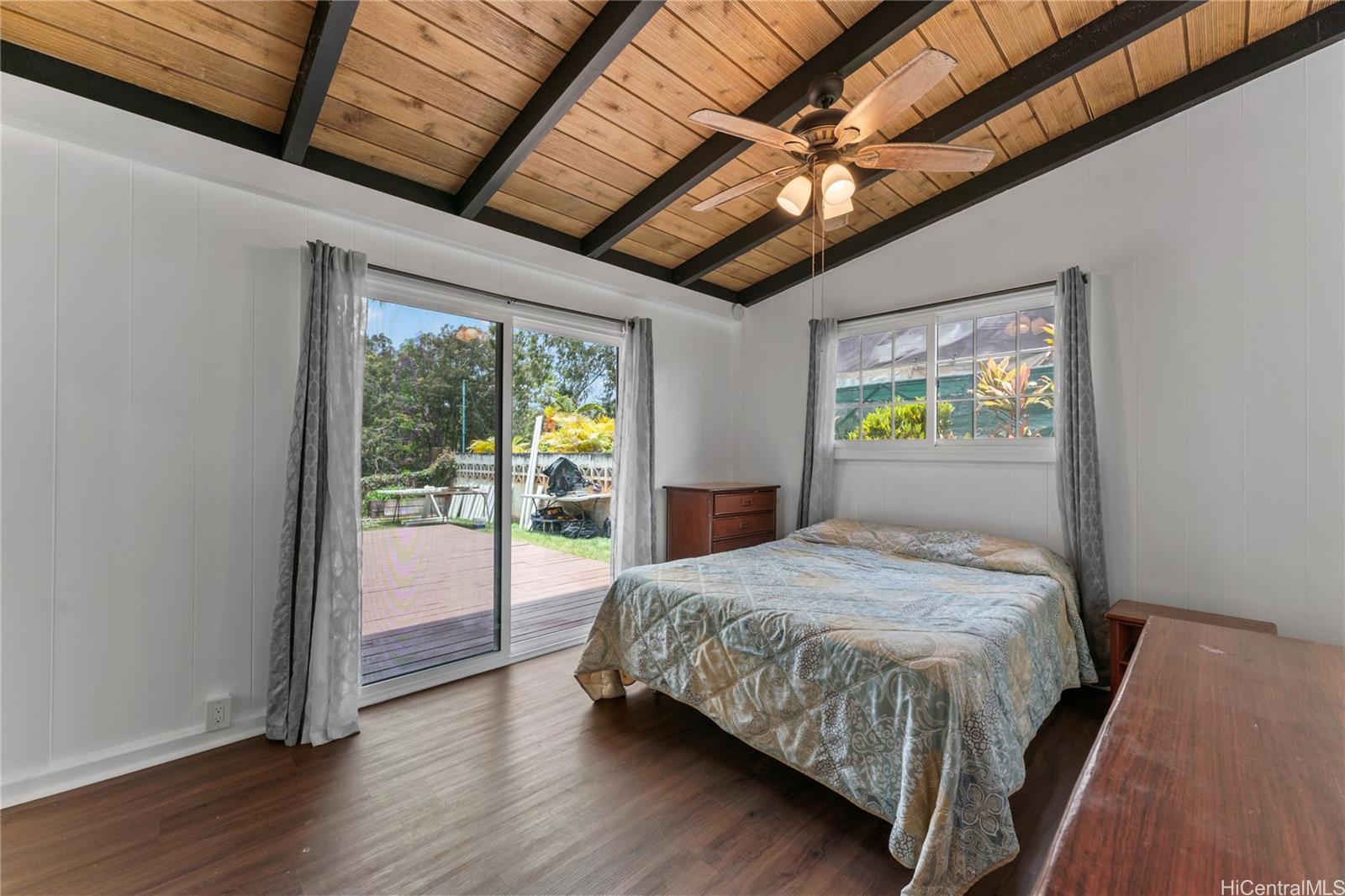 Photo 20 of 25