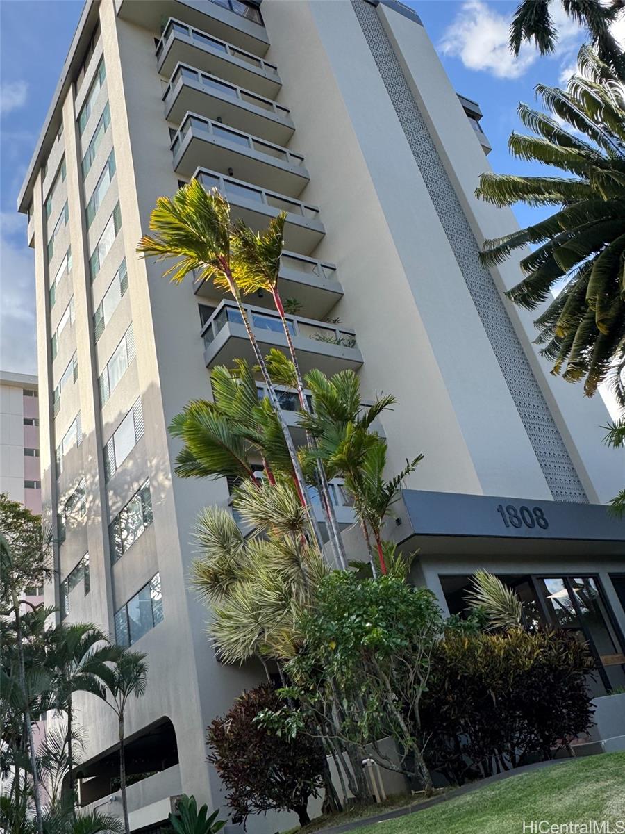 1808 Punahou Street 602