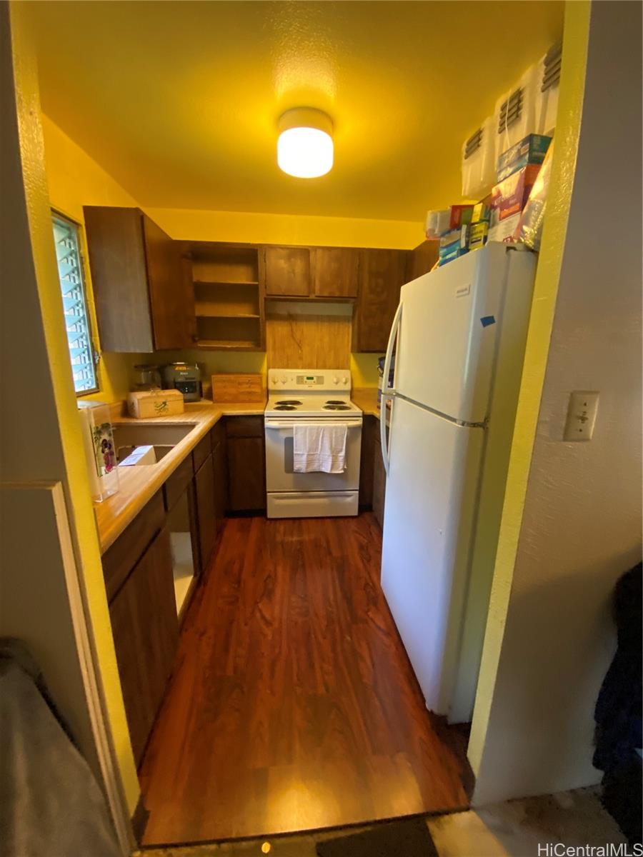 Photo 5 of 19