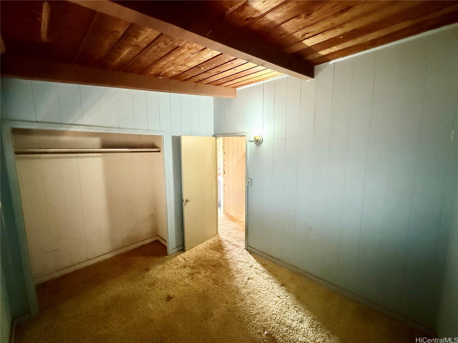 Photo 16 of 25