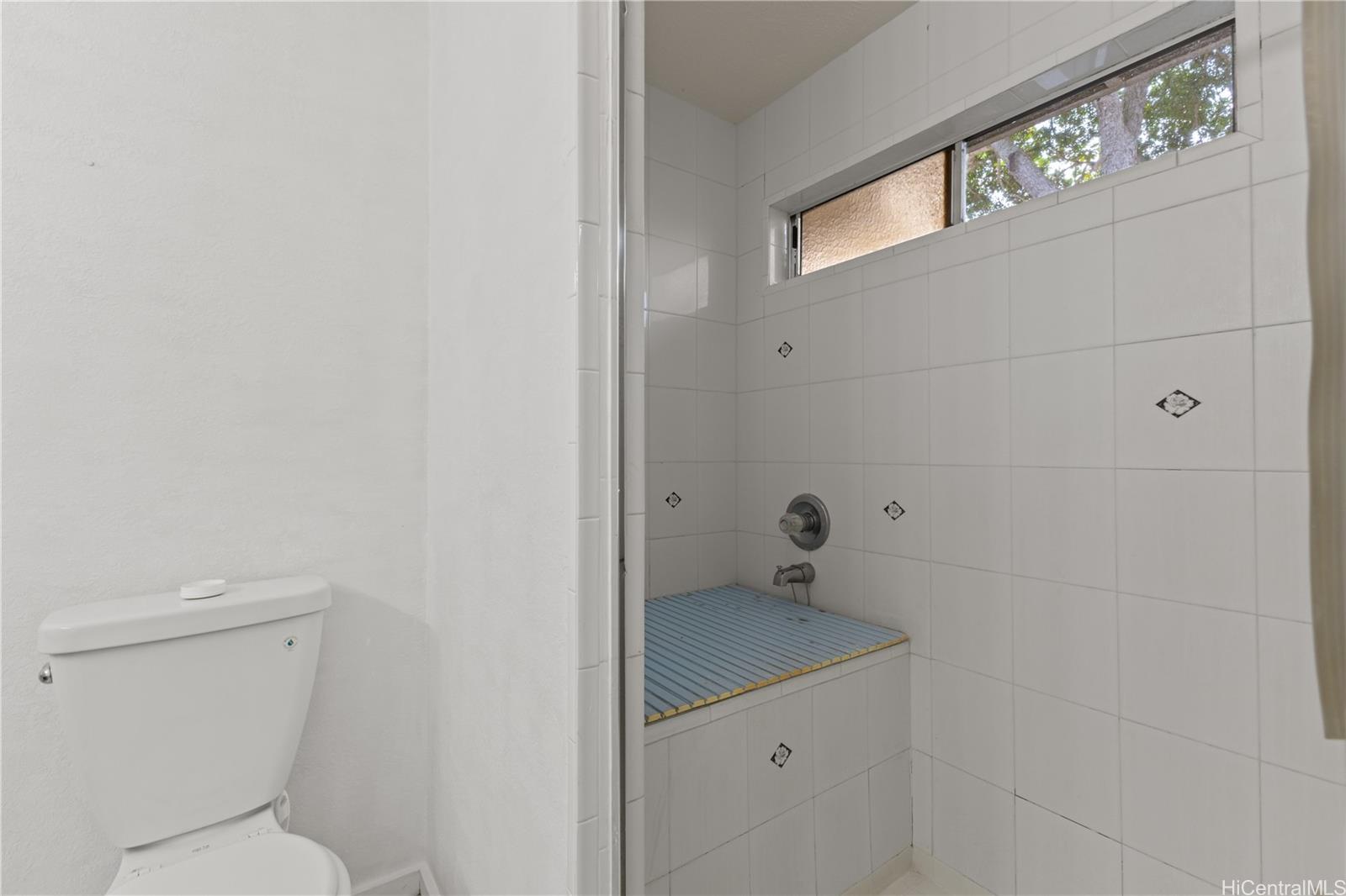 1404 Noelani Street