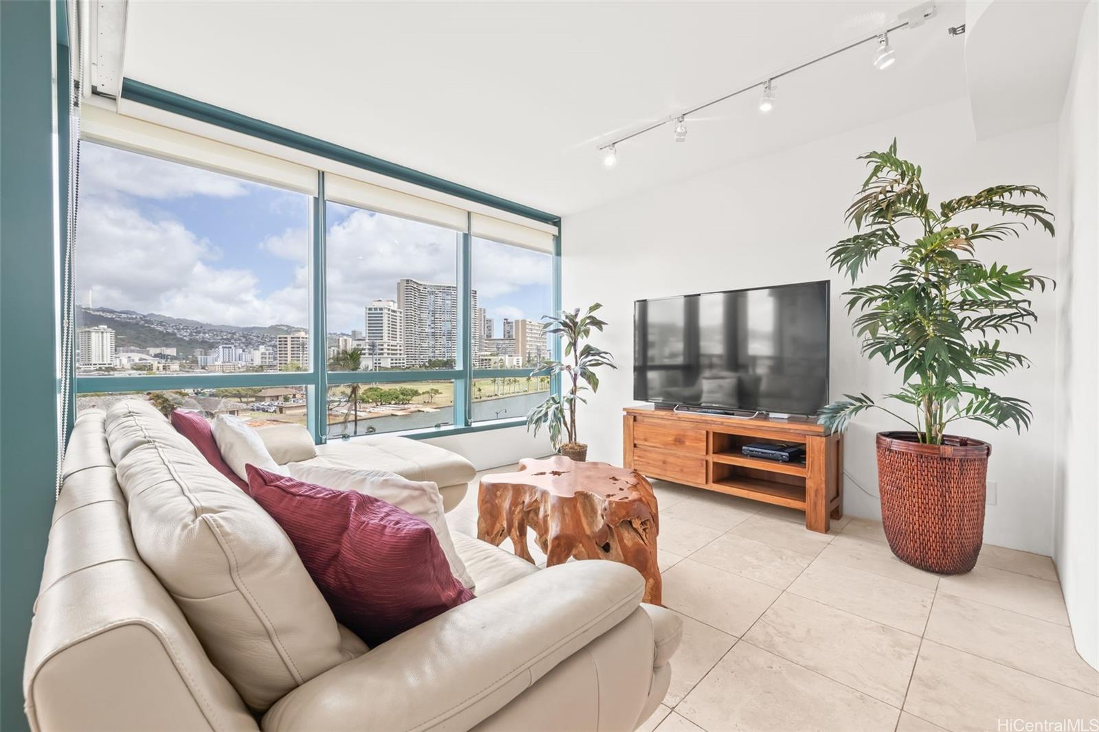 1888 Kalakaua Avenue 1002