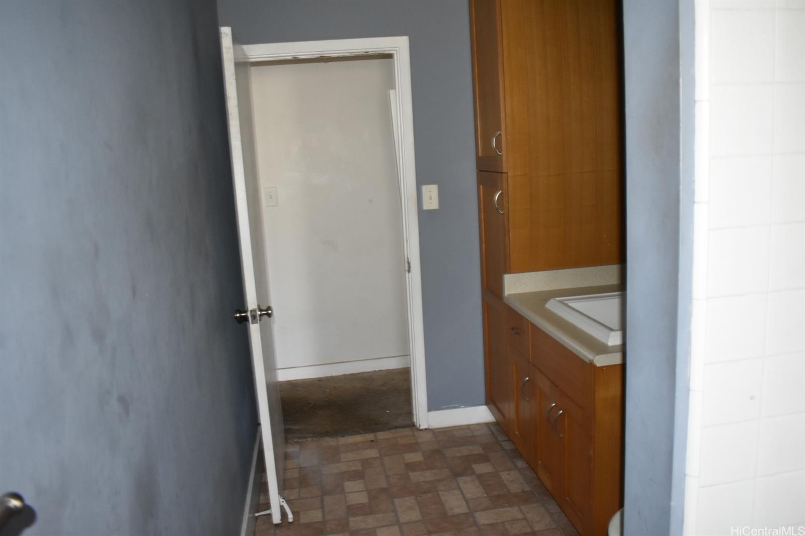 1516 Emerson Street  Unit 104