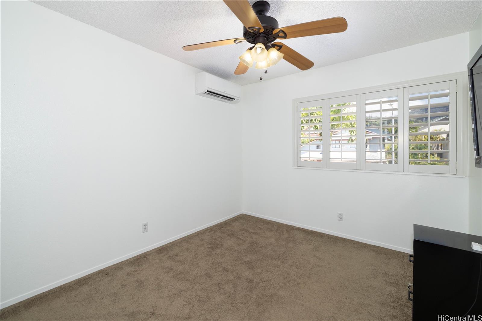 Photo 20 of 25