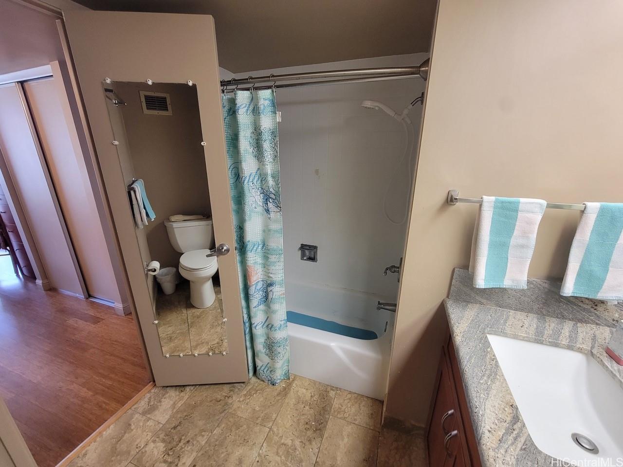 Photo 6 of 22