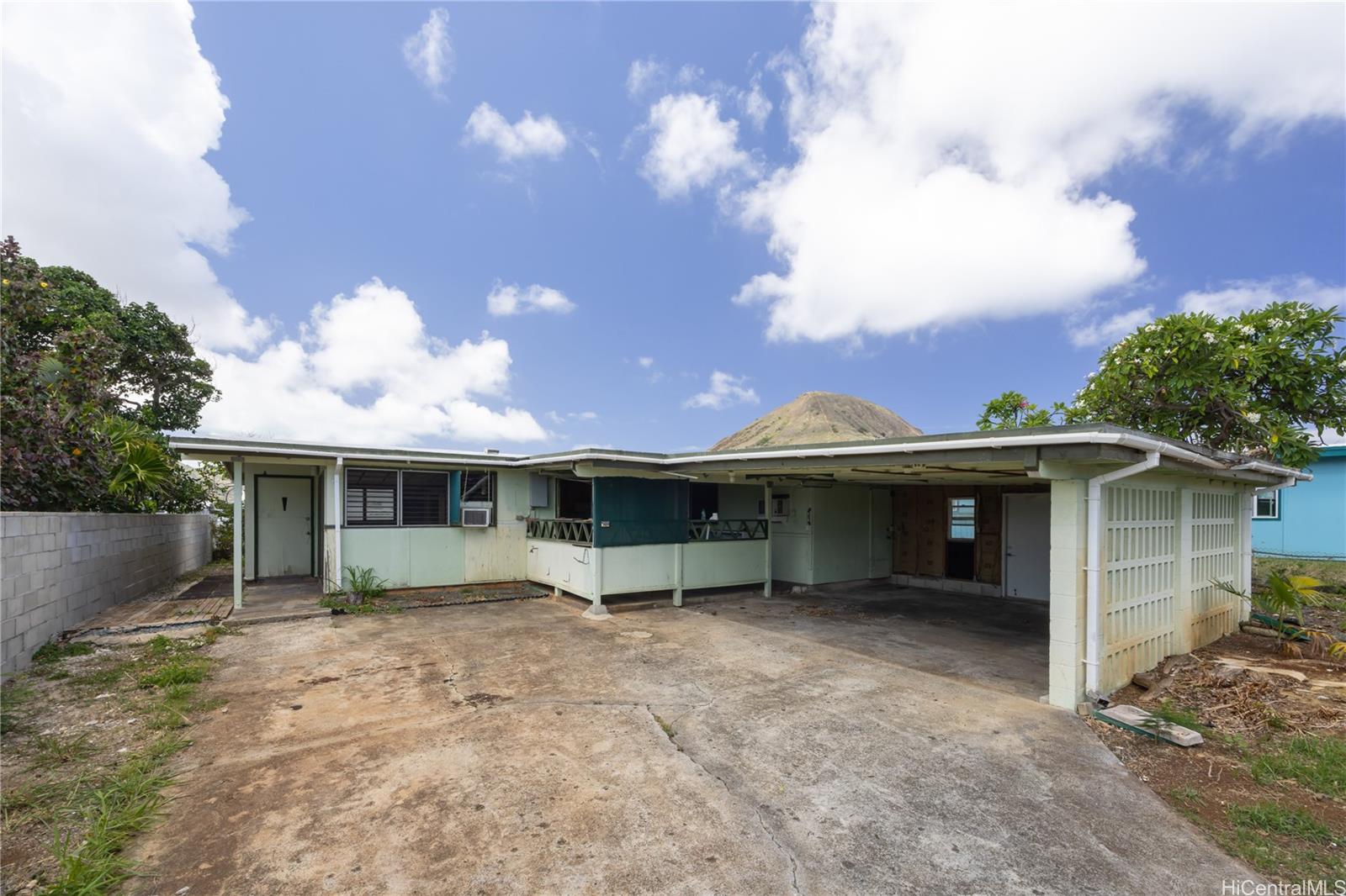 7272 Kauhako Street