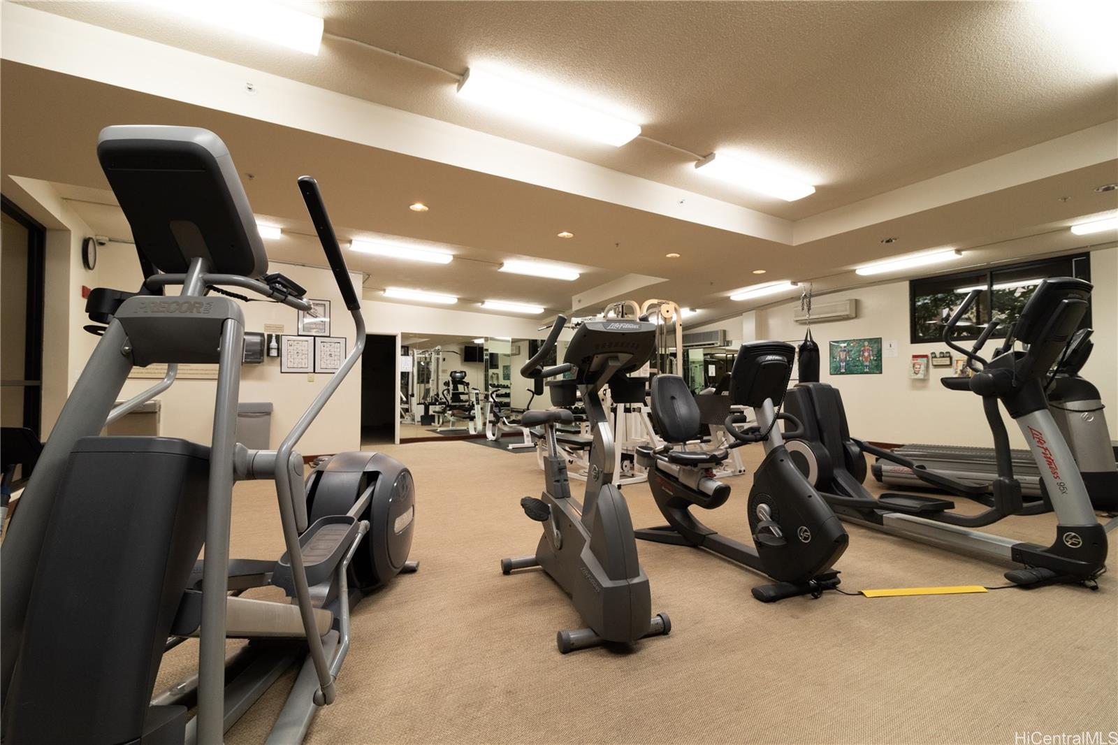 343 Hobron Lane  Unit 1404
