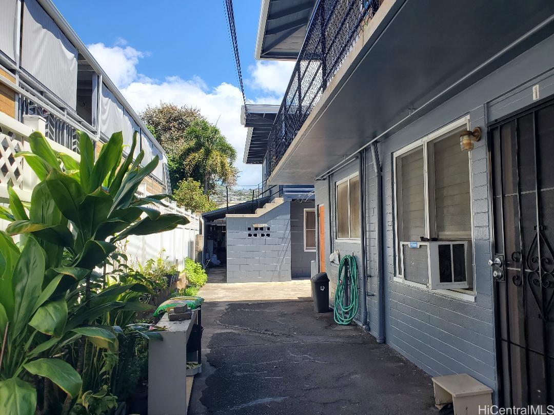 Photo 3 of 11