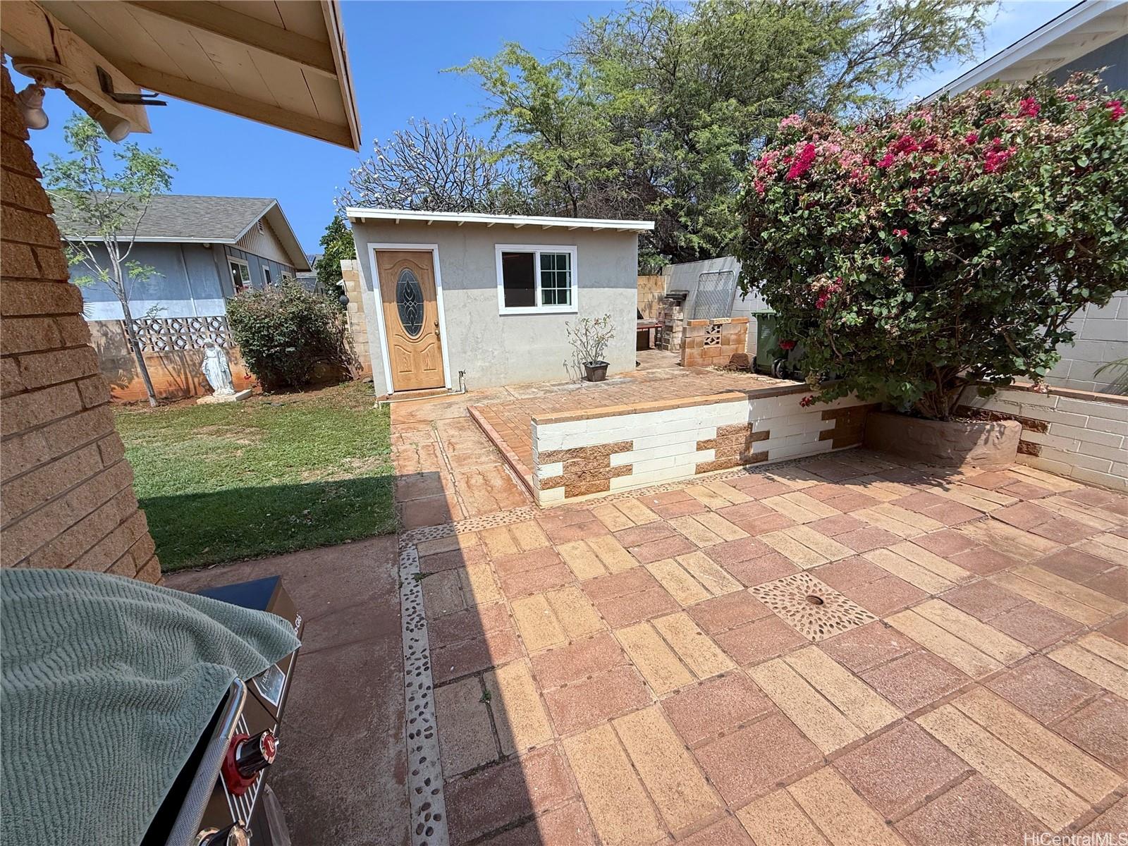 Photo 20 of 25