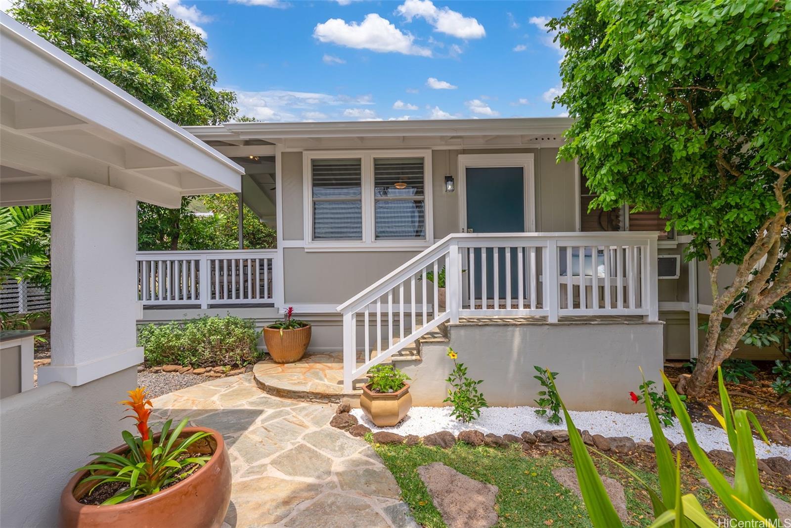 6018 Kaupalena Street