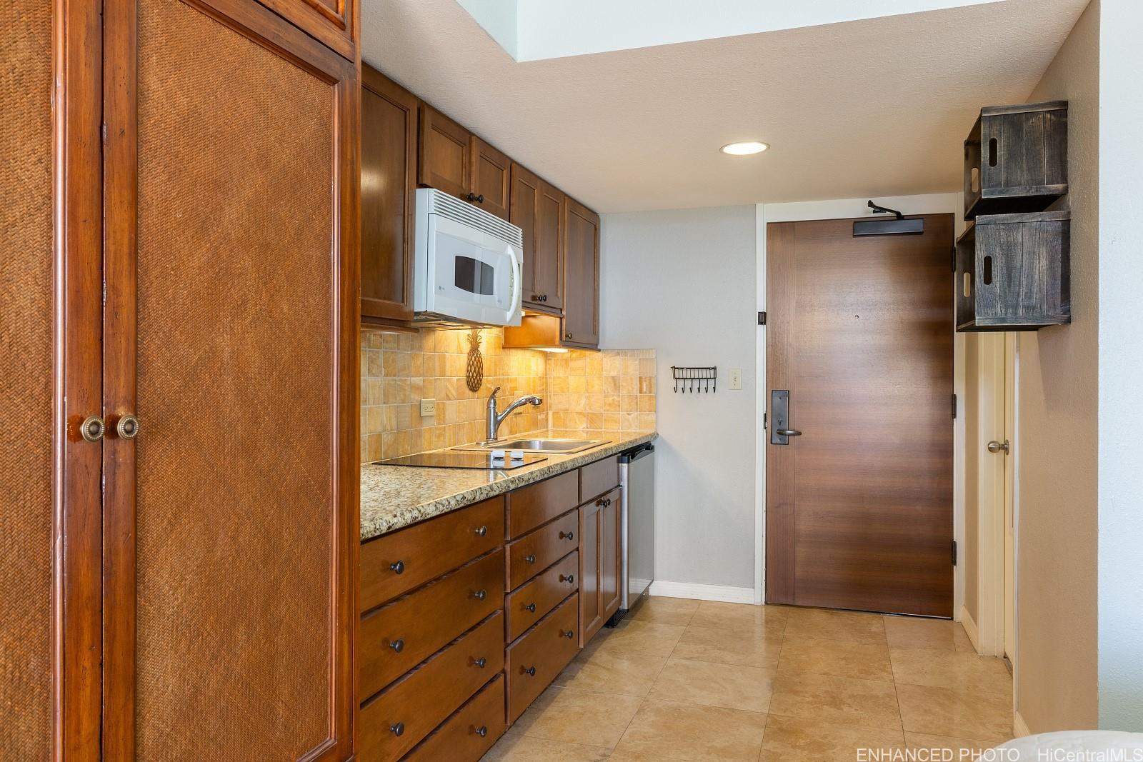 2045 Kalakaua Avenue  Unit 1209
