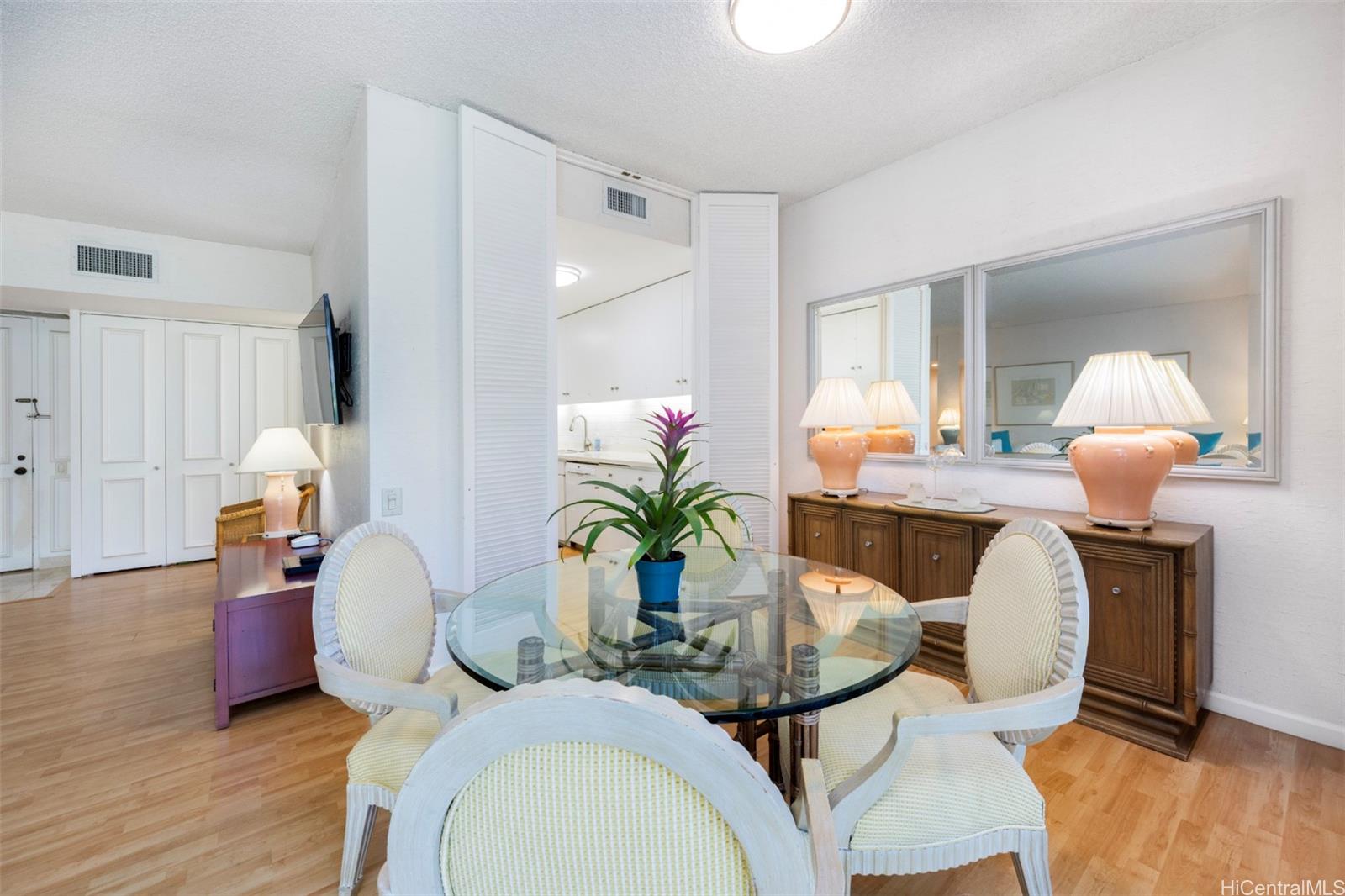 4999 Kahala Avenue  Unit 324