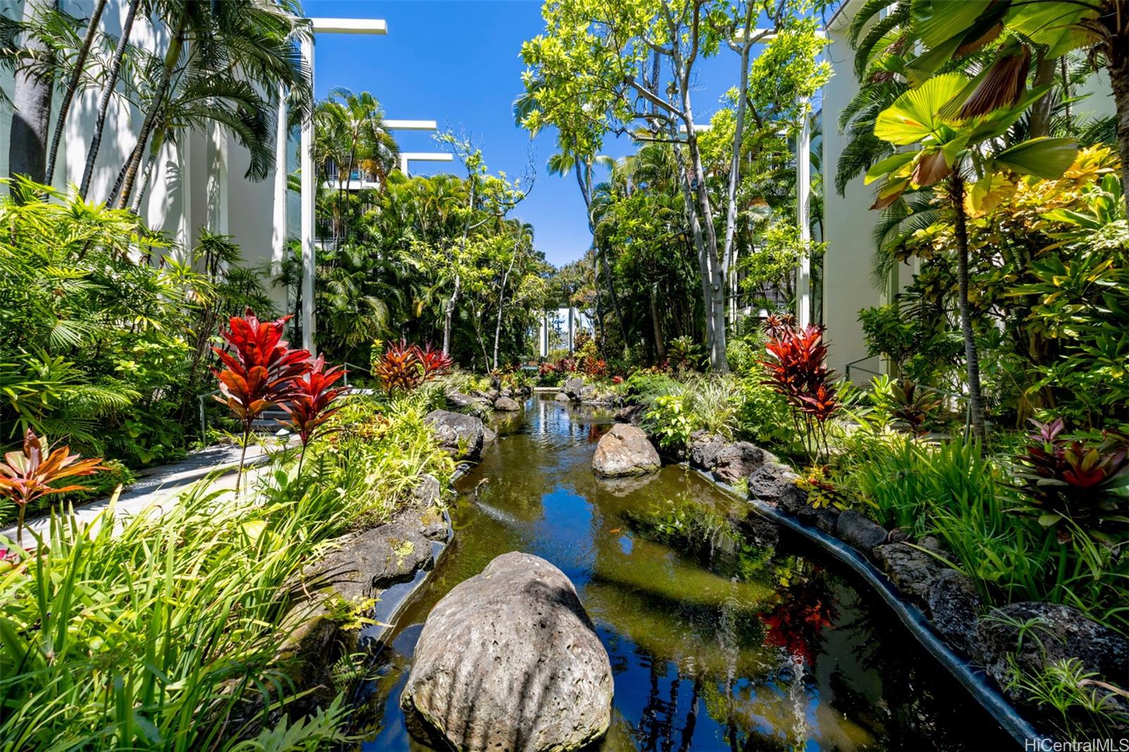 4999 Kahala Avenue  Unit 324