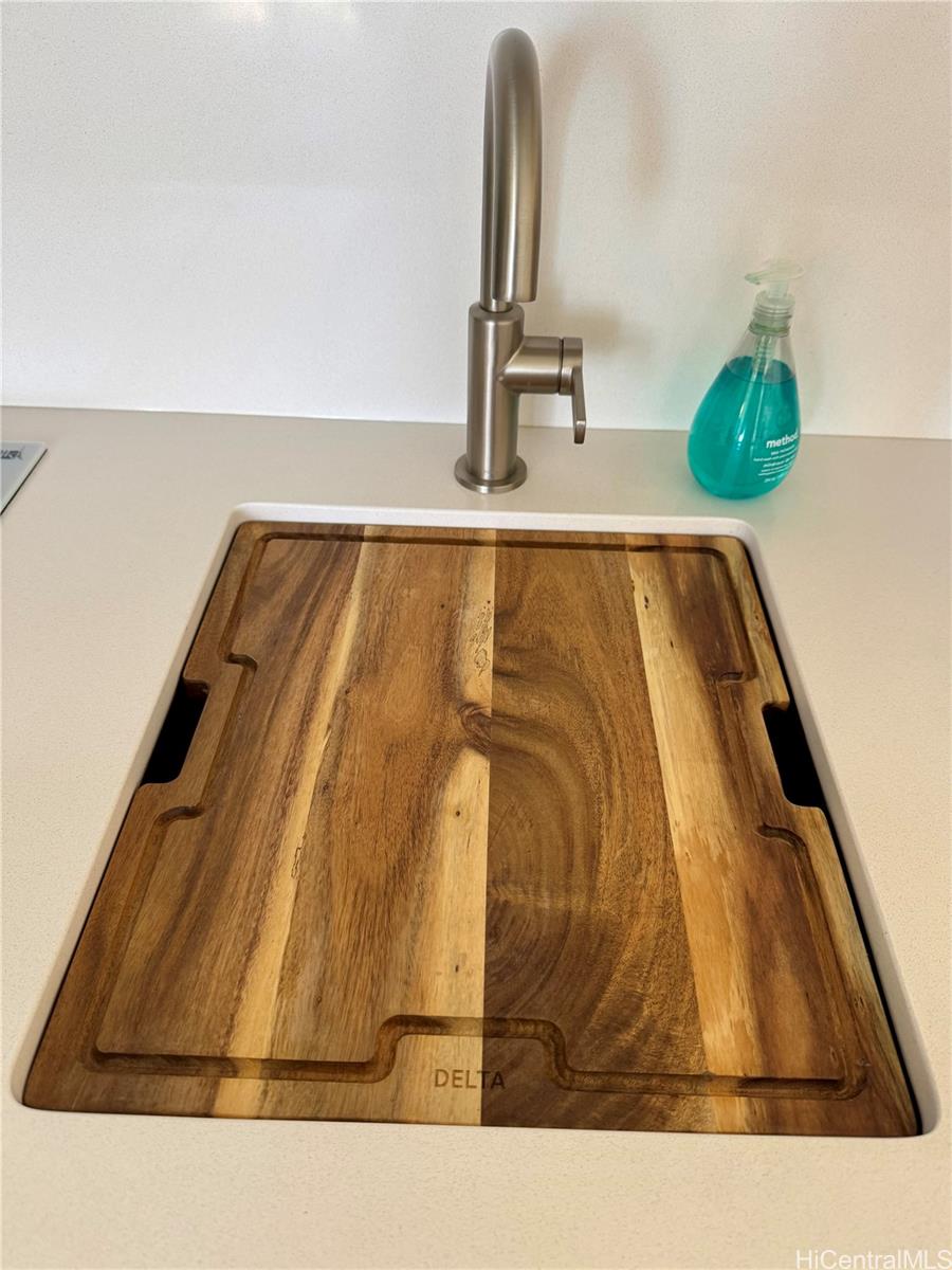Photo 8 of 22