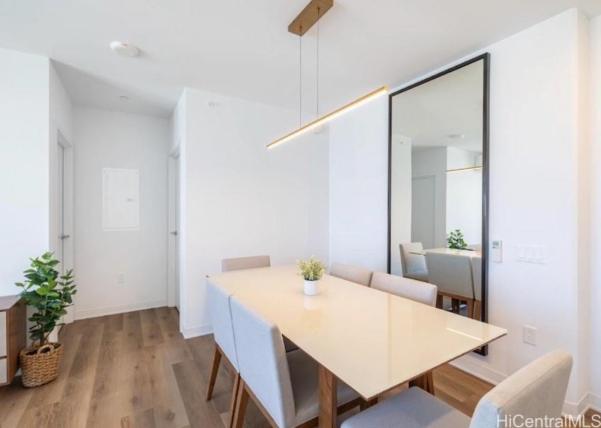 987 Queen Street  Unit 4103