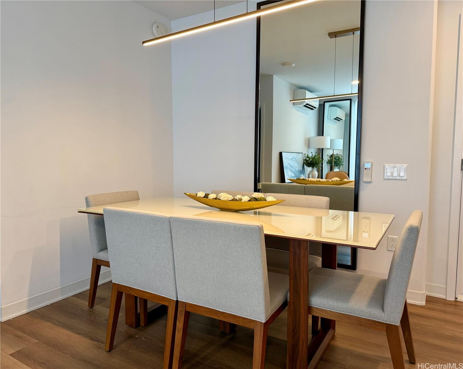 987 Queen Street  Unit 4103